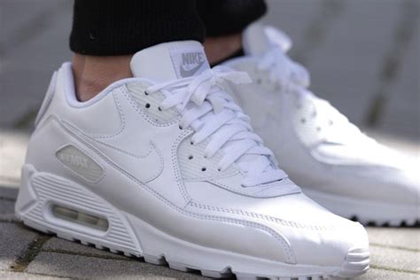 nike air weiss leter|nike air max 90 triple white.